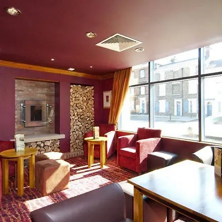 Premier - Blossom St South 3*