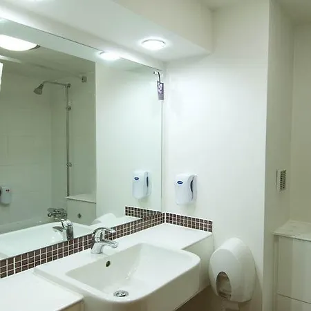 Premier - Blossom St South Otel 3*