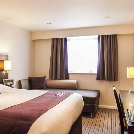 Premier - Blossom St South 3*