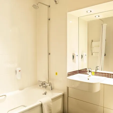 Premier - Blossom St South Ξενοδοχείο 3*