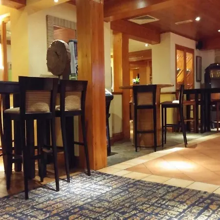 Premier - Blossom St South 3*